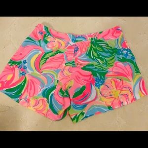 Lilly Pulitzer Shorts - Size  8 - Side Zipper